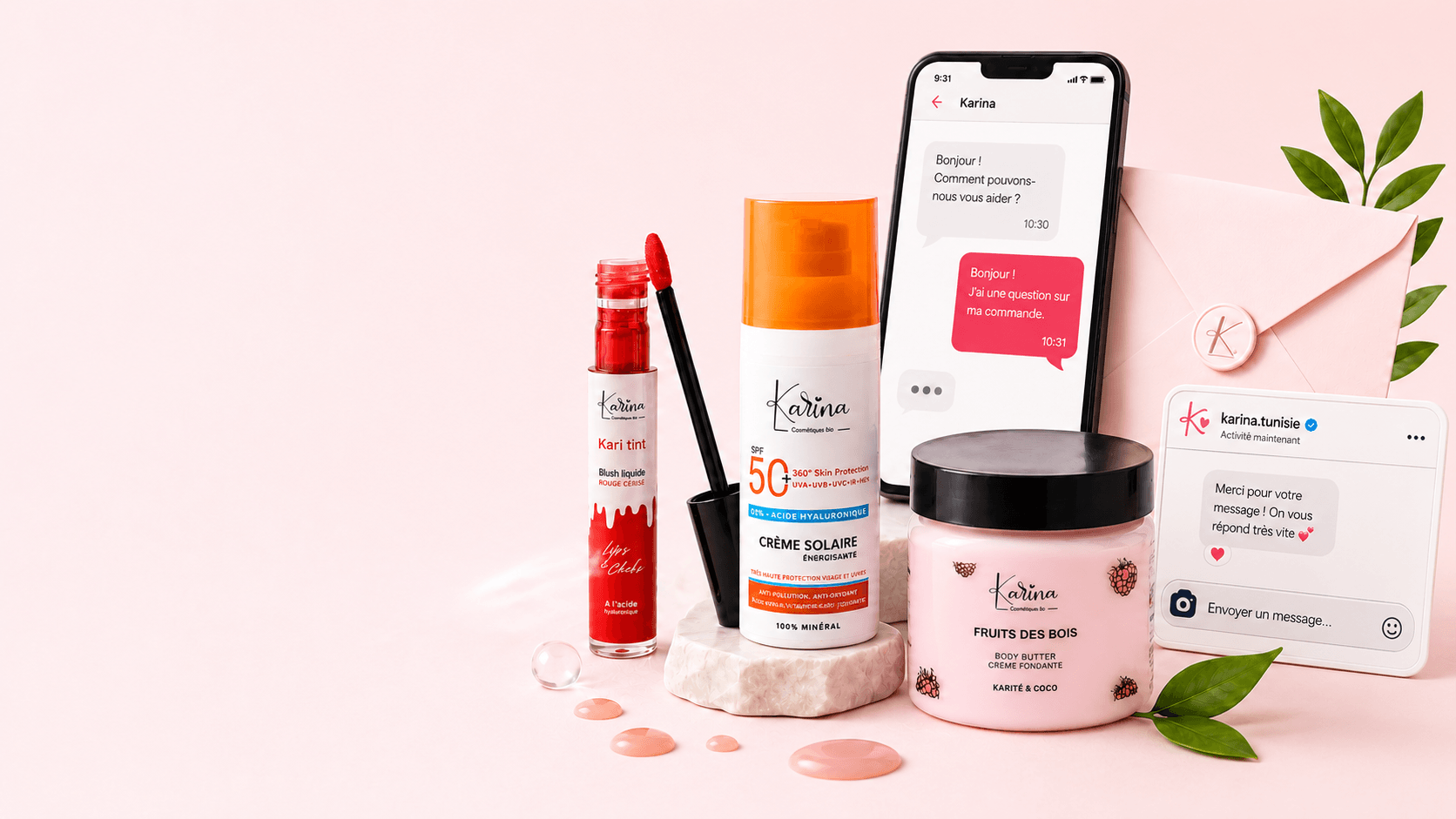 Produits Karina : blush liquide Kari tint, crème solaire SPF 50+ et body butter Fruits des bois, avec une conversation du service client sur mobile